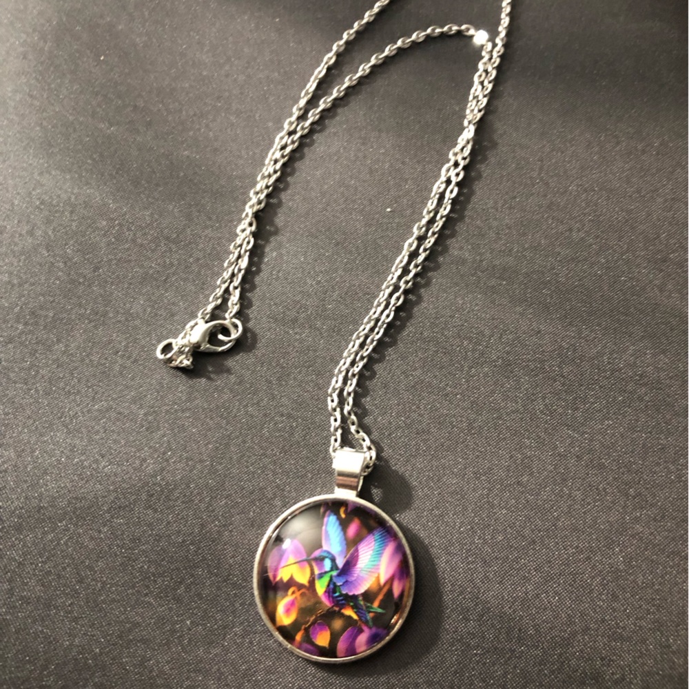 Hummingbird Flower Hand-painted Pendant Necklace - Picture 2 of 6